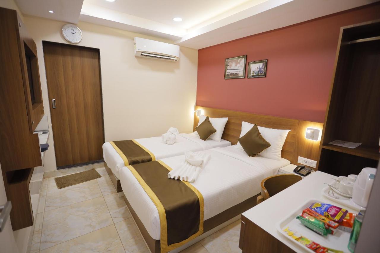 The Avenue Hotel Ballygunge Kolkata Exterior photo